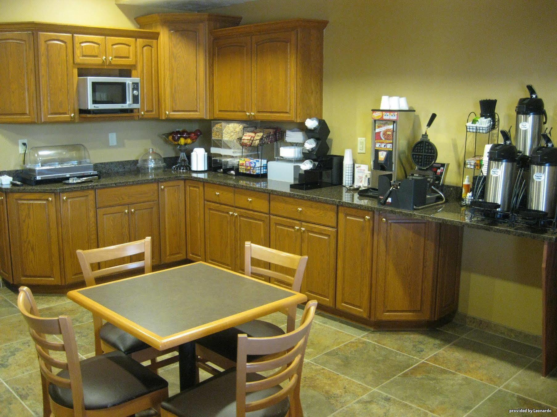 Best Western Vermillion Inn Restaurant photo